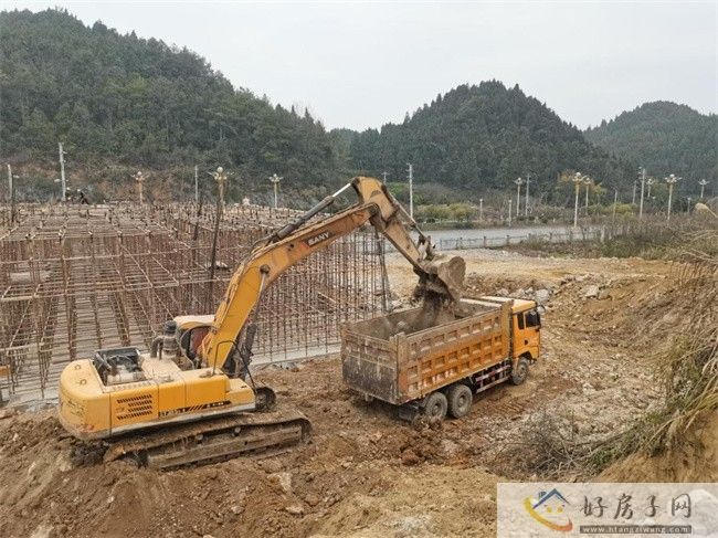 三区一基地 | 新蒲新区：吹响项目开工建设“集结号”            </h1>(图2)